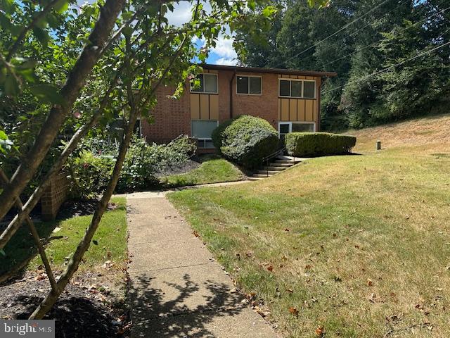 10132 FAIR WOODS DR, FAIRFAX, Virginia 22030, 3 Bedrooms Bedrooms, 5 Rooms Rooms,1 BathroomBathrooms,Residential,For sale,10132 FAIR WOODS DR,VAFC2006884 MLS # VAFC2006884
