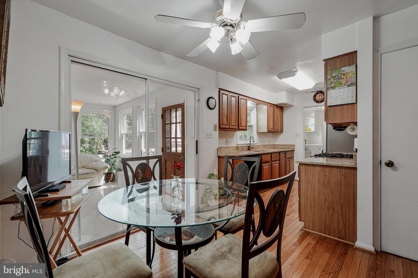 1811 SAINT ROMAN DR, VIENNA, Virginia 22182, 6 Bedrooms Bedrooms, ,3 BathroomsBathrooms,Residential,For sale,1811 SAINT ROMAN DR,VAFX2264176 MLS # VAFX2264176