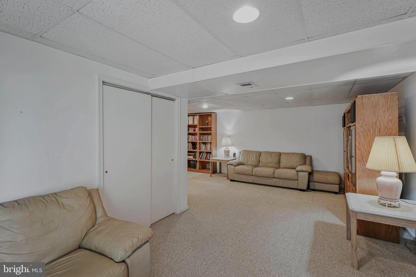 1811 SAINT ROMAN DR, VIENNA, Virginia 22182, 6 Bedrooms Bedrooms, ,3 BathroomsBathrooms,Residential,For sale,1811 SAINT ROMAN DR,VAFX2264176 MLS # VAFX2264176