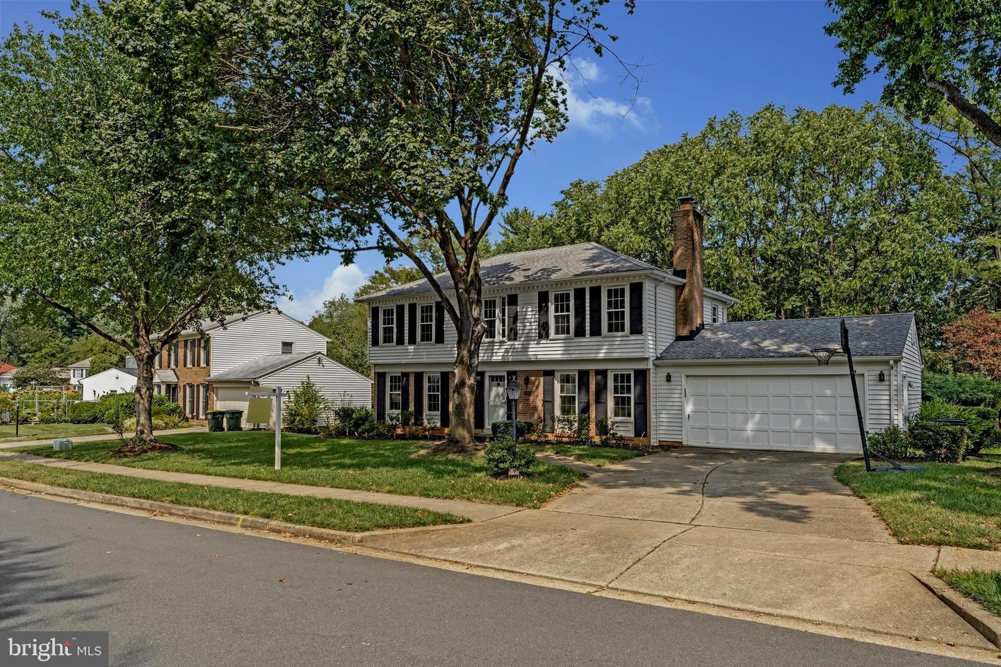 1811 SAINT ROMAN DR, VIENNA, Virginia 22182, 6 Bedrooms Bedrooms, ,3 BathroomsBathrooms,Residential,For sale,1811 SAINT ROMAN DR,VAFX2264176 MLS # VAFX2264176