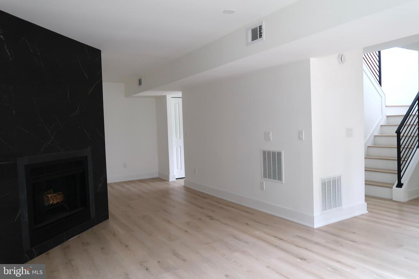 14004-D GRUMBLE JONES CT, CENTREVILLE, Virginia 20121, 3 Bedrooms Bedrooms, ,2 BathroomsBathrooms,Residential,For sale,14004-D GRUMBLE JONES CT,VAFX2264396 MLS # VAFX2264396