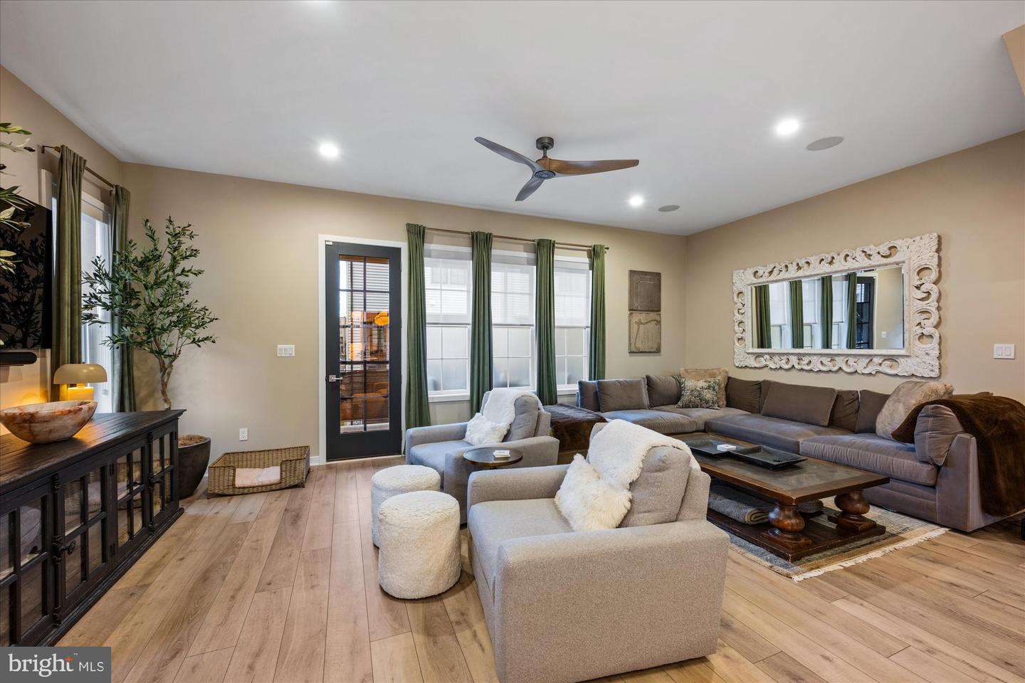 43464 GRANDMOORE ST, ASHBURN, Virginia 20148, 4 Bedrooms Bedrooms, 15 Rooms Rooms,3 BathroomsBathrooms,Residential,For sale,43464 GRANDMOORE ST,VALO2105926 MLS # VALO2105926
