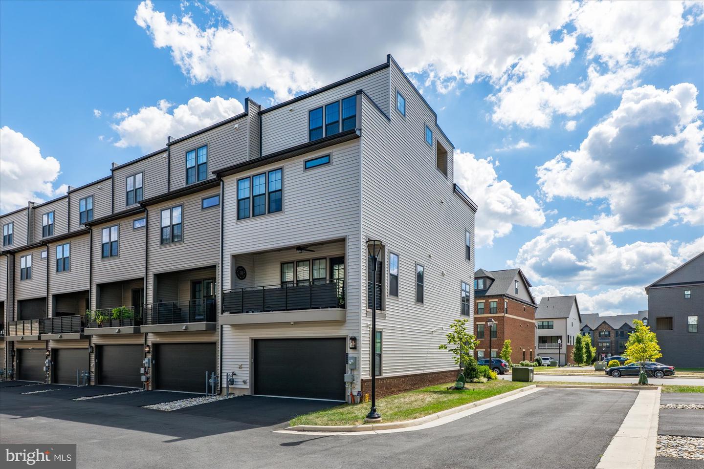 43464 GRANDMOORE ST, ASHBURN, Virginia 20148, 4 Bedrooms Bedrooms, 15 Rooms Rooms,3 BathroomsBathrooms,Residential,For sale,43464 GRANDMOORE ST,VALO2105926 MLS # VALO2105926