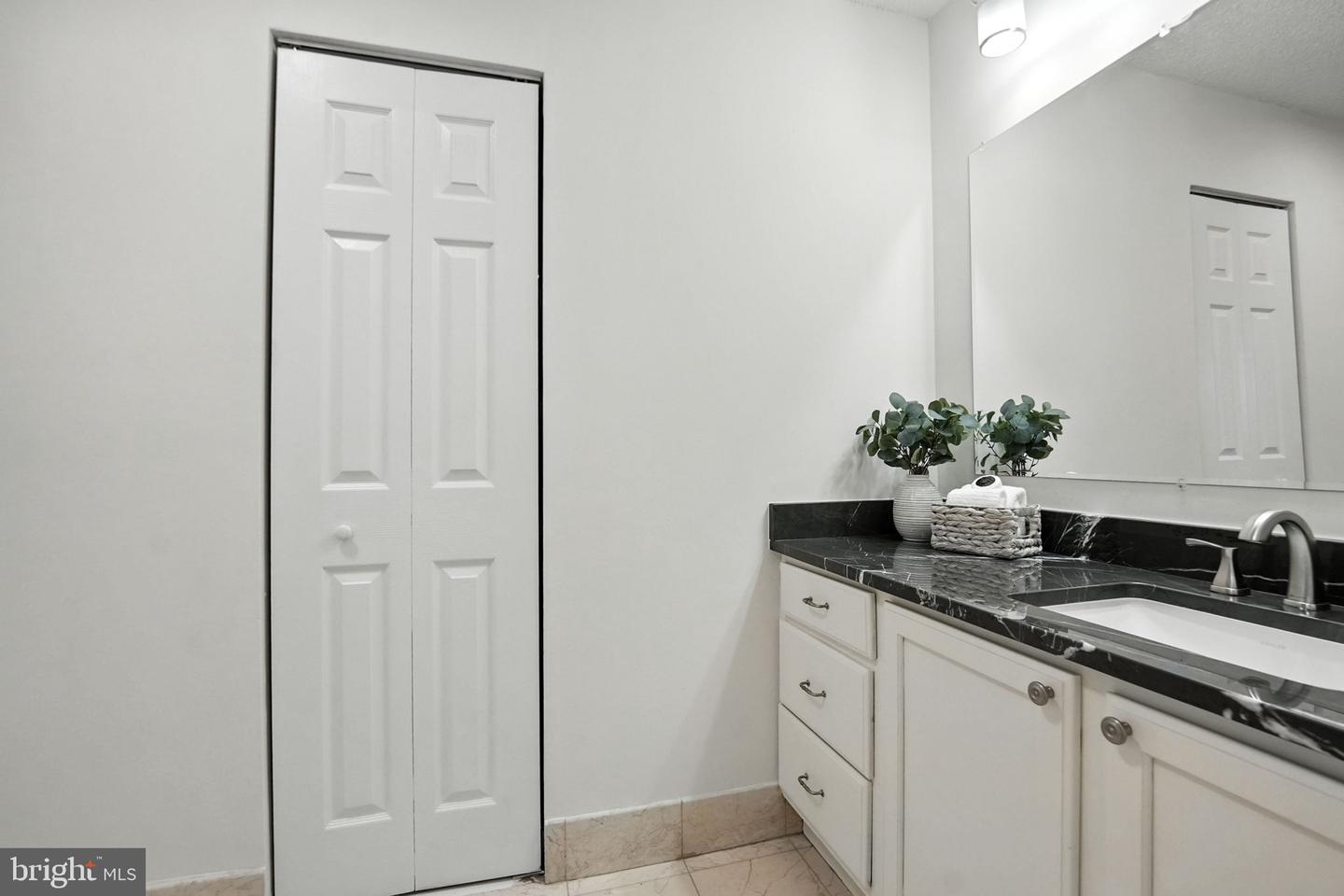 1225 MARTHA CUSTIS DR #1506, ALEXANDRIA, Virginia 22302, 1 Bedroom Bedrooms, ,1 BathroomBathrooms,Residential,For sale,1225 MARTHA CUSTIS DR #1506,VAAX2049258 MLS # VAAX2049258