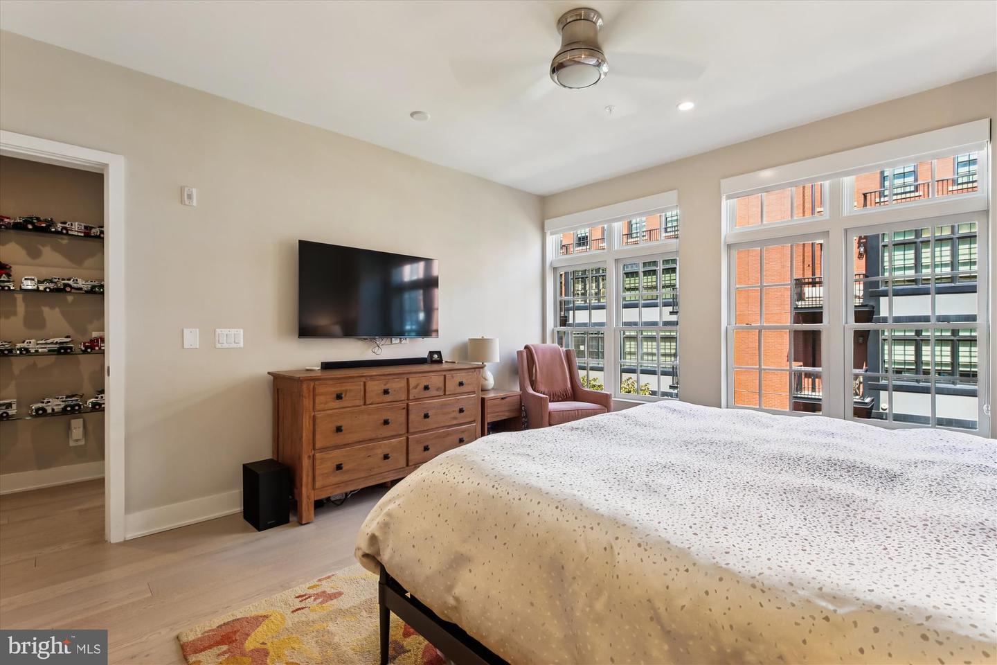 1701 16TH ST N #335-C, ARLINGTON, Virginia 22209, 2 Bedrooms Bedrooms, ,2 BathroomsBathrooms,Residential,For sale,1701 16TH ST N #335-C,VAAR2063086 MLS # VAAR2063086