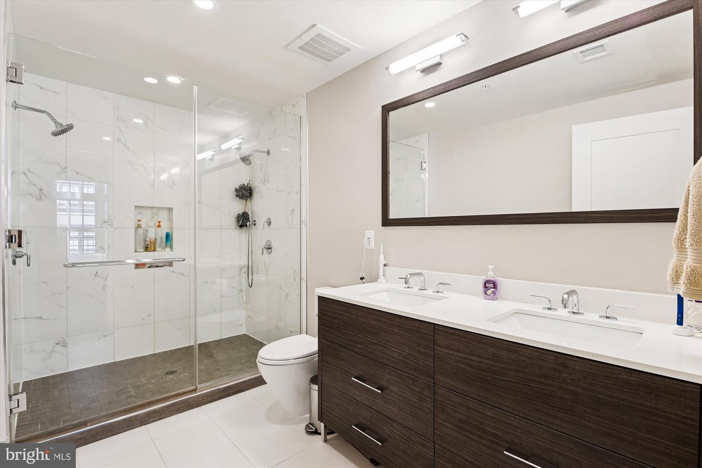 1701 16TH ST N #335-C, ARLINGTON, Virginia 22209, 2 Bedrooms Bedrooms, ,2 BathroomsBathrooms,Residential,For sale,1701 16TH ST N #335-C,VAAR2063086 MLS # VAAR2063086