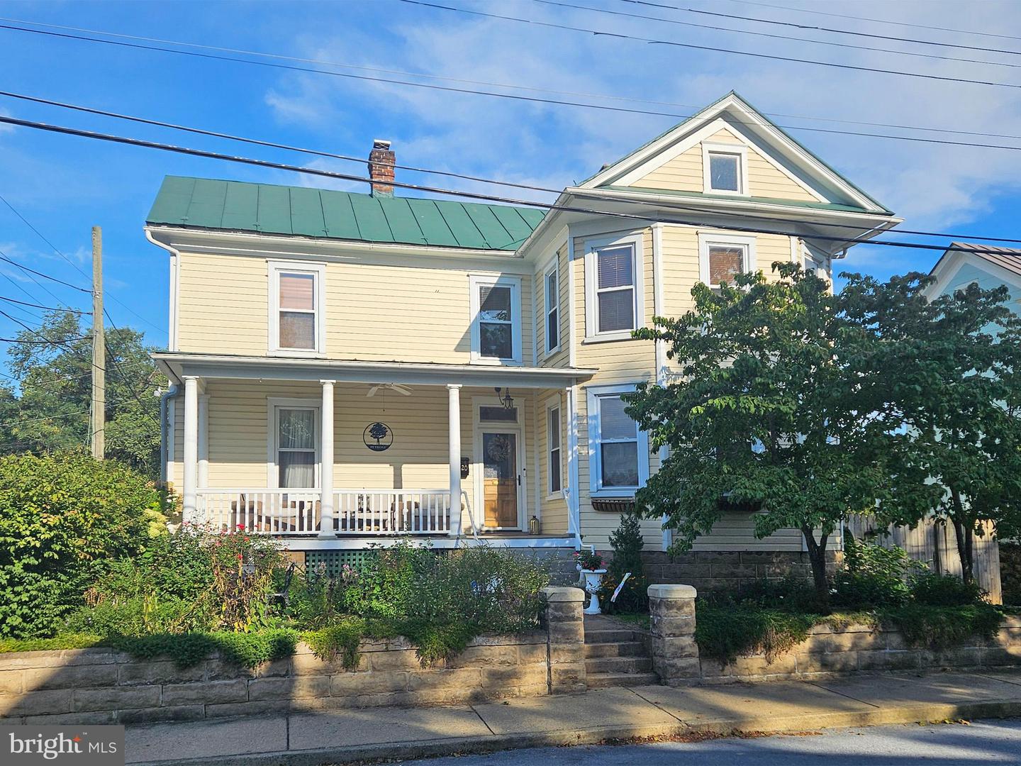 20 BLUE RIDGE AVE, FRONT ROYAL, Virginia 22630, 3 Bedrooms Bedrooms, ,2 BathroomsBathrooms,Residential,For sale,20 BLUE RIDGE AVE,VAWR2012212 MLS # VAWR2012212