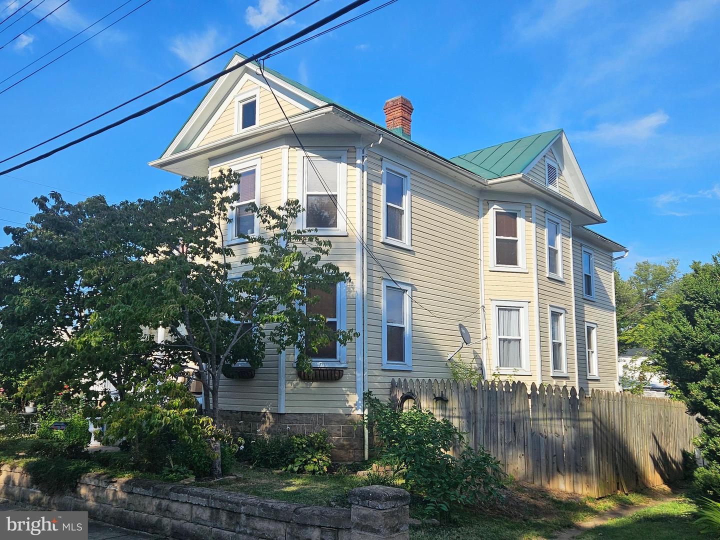20 BLUE RIDGE AVE, FRONT ROYAL, Virginia 22630, 3 Bedrooms Bedrooms, ,2 BathroomsBathrooms,Residential,For sale,20 BLUE RIDGE AVE,VAWR2012212 MLS # VAWR2012212
