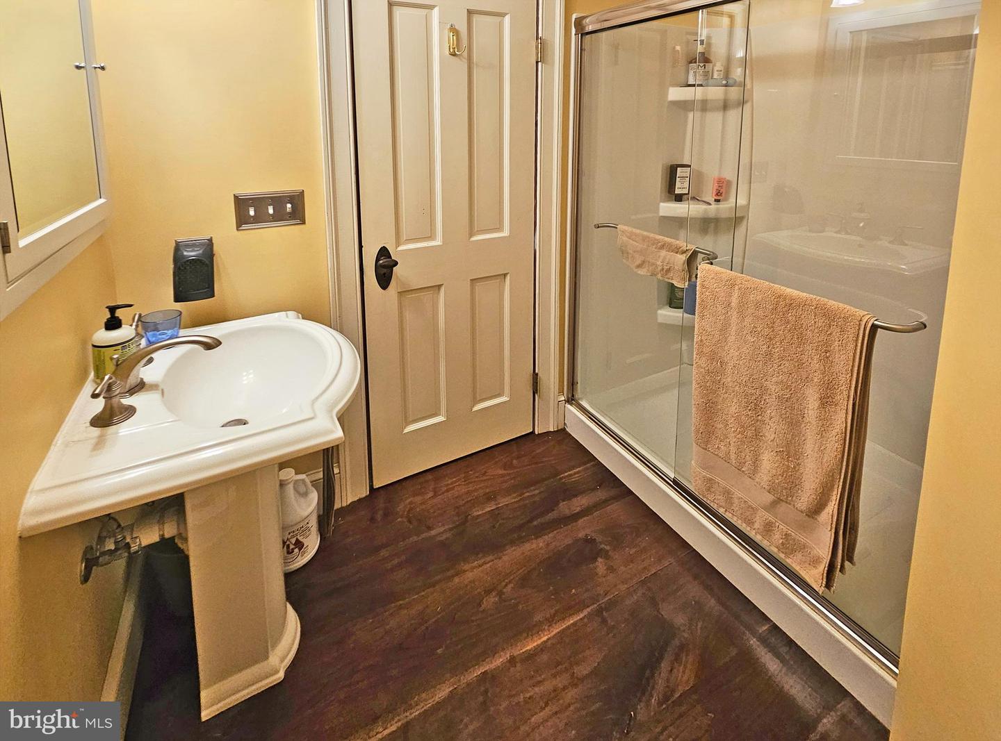 20 BLUE RIDGE AVE, FRONT ROYAL, Virginia 22630, 3 Bedrooms Bedrooms, ,2 BathroomsBathrooms,Residential,For sale,20 BLUE RIDGE AVE,VAWR2012212 MLS # VAWR2012212