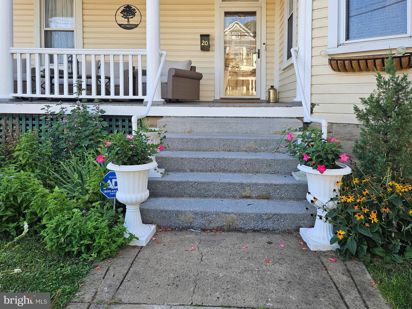 20 BLUE RIDGE AVE, FRONT ROYAL, Virginia 22630, 3 Bedrooms Bedrooms, ,2 BathroomsBathrooms,Residential,For sale,20 BLUE RIDGE AVE,VAWR2012212 MLS # VAWR2012212