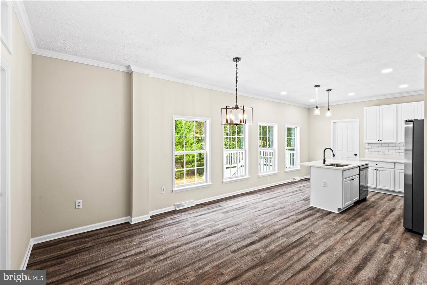 17515 LAKEMONT DR, CULPEPER, Virginia 22701, 4 Bedrooms Bedrooms, 10 Rooms Rooms,2 BathroomsBathrooms,Residential,For sale,17515 LAKEMONT DR,VACU2011518 MLS # VACU2011518