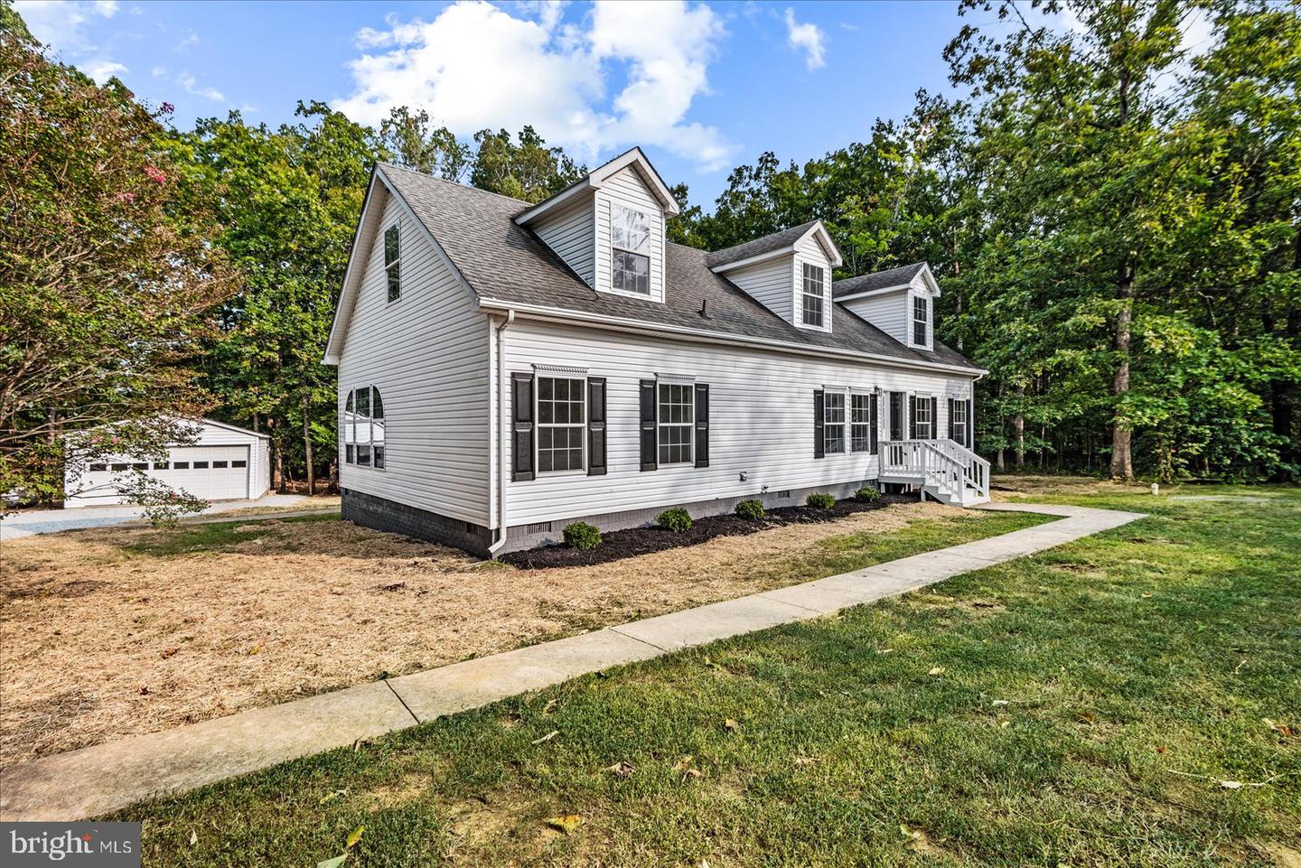 17515 LAKEMONT DR, CULPEPER, Virginia 22701, 4 Bedrooms Bedrooms, 10 Rooms Rooms,2 BathroomsBathrooms,Residential,For sale,17515 LAKEMONT DR,VACU2011518 MLS # VACU2011518