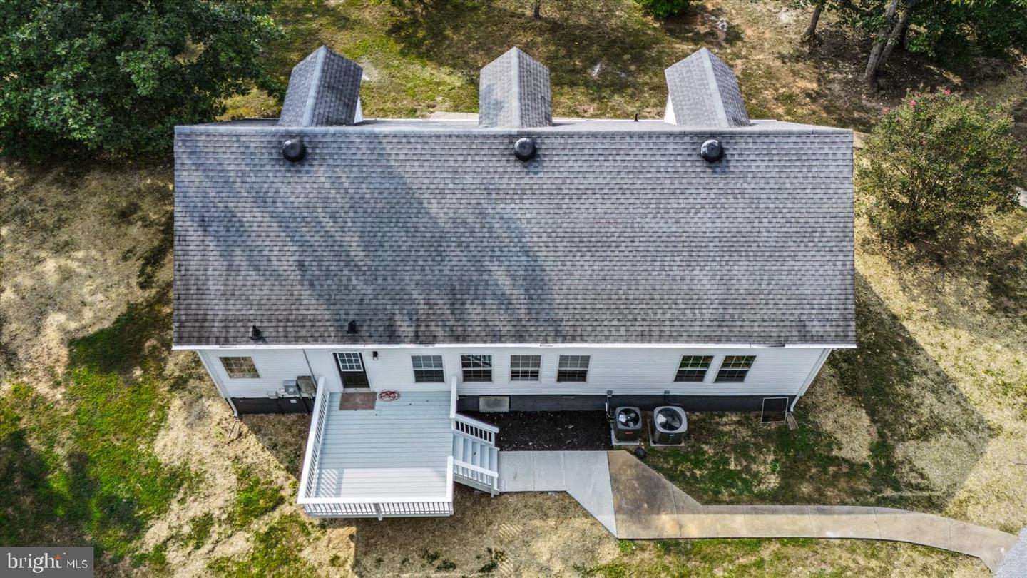 17515 LAKEMONT DR, CULPEPER, Virginia 22701, 4 Bedrooms Bedrooms, 10 Rooms Rooms,2 BathroomsBathrooms,Residential,For sale,17515 LAKEMONT DR,VACU2011518 MLS # VACU2011518