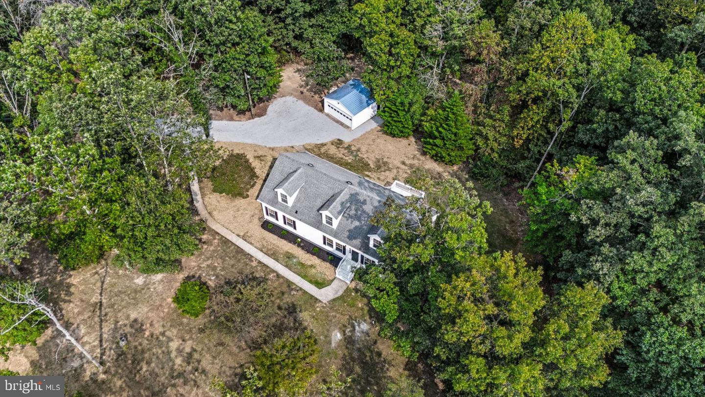 17515 LAKEMONT DR, CULPEPER, Virginia 22701, 4 Bedrooms Bedrooms, 10 Rooms Rooms,2 BathroomsBathrooms,Residential,For sale,17515 LAKEMONT DR,VACU2011518 MLS # VACU2011518