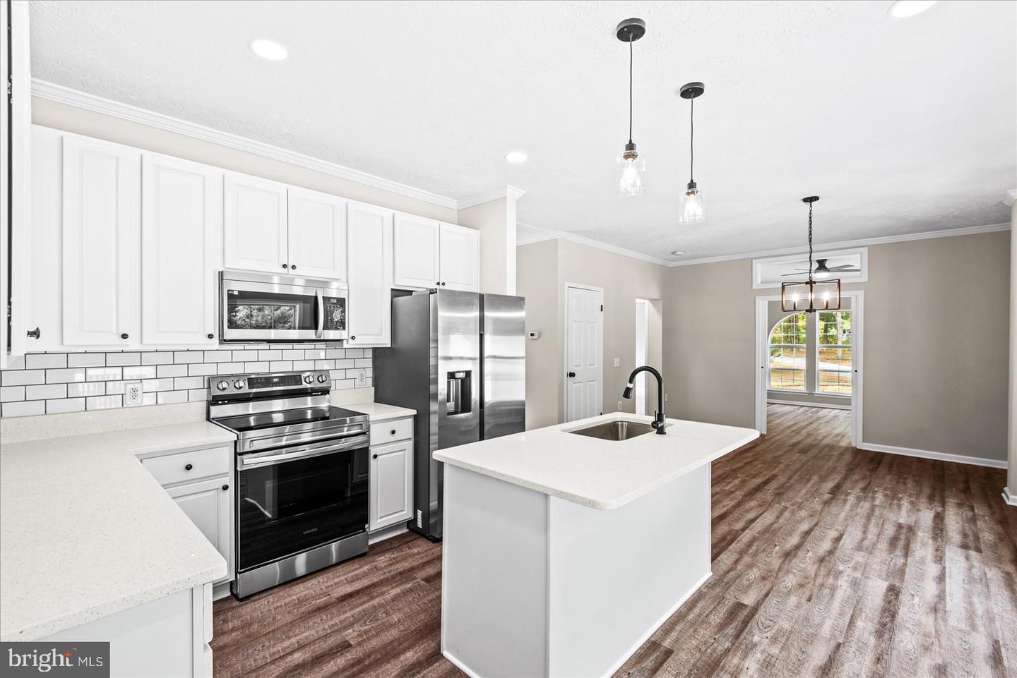 17515 LAKEMONT DR, CULPEPER, Virginia 22701, 4 Bedrooms Bedrooms, 10 Rooms Rooms,2 BathroomsBathrooms,Residential,For sale,17515 LAKEMONT DR,VACU2011518 MLS # VACU2011518