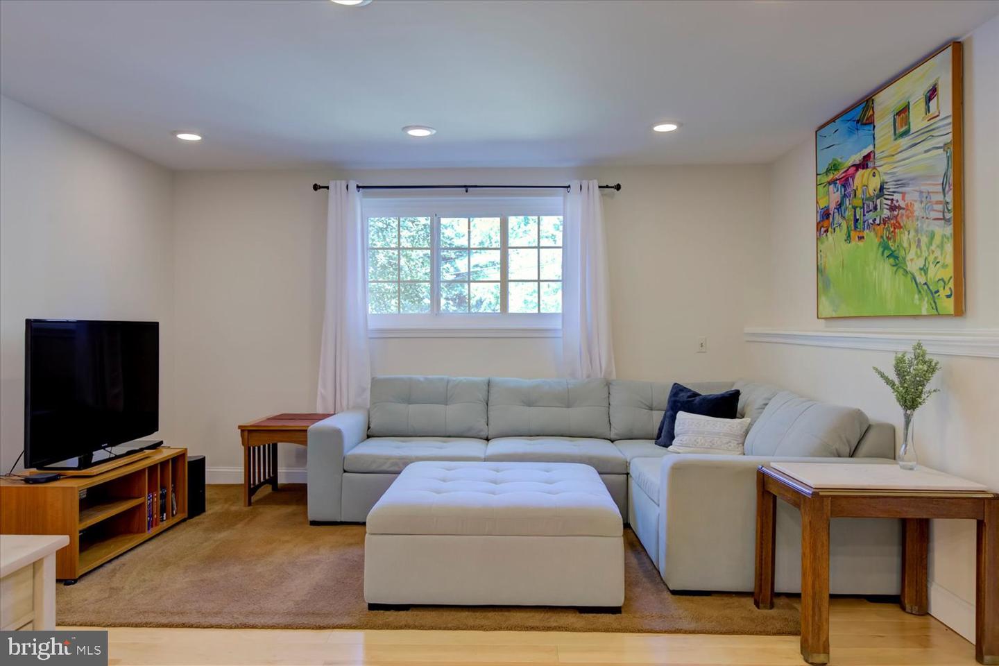 9744 WATER OAK DR, FAIRFAX, Virginia 22031, 5 Bedrooms Bedrooms, ,3 BathroomsBathrooms,Residential,For sale,9744 WATER OAK DR,VAFX2265394 MLS # VAFX2265394
