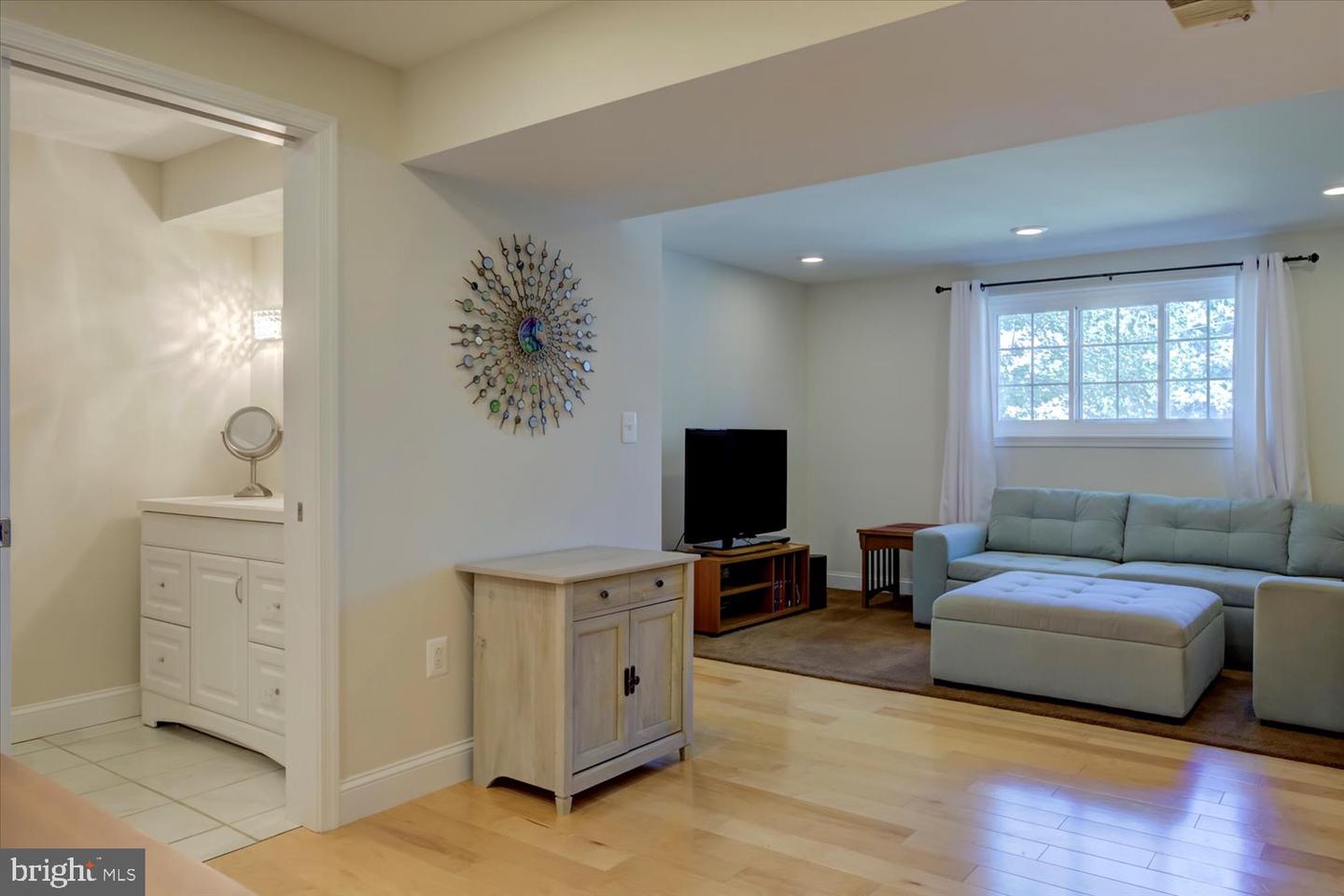 9744 WATER OAK DR, FAIRFAX, Virginia 22031, 5 Bedrooms Bedrooms, ,3 BathroomsBathrooms,Residential,For sale,9744 WATER OAK DR,VAFX2265394 MLS # VAFX2265394