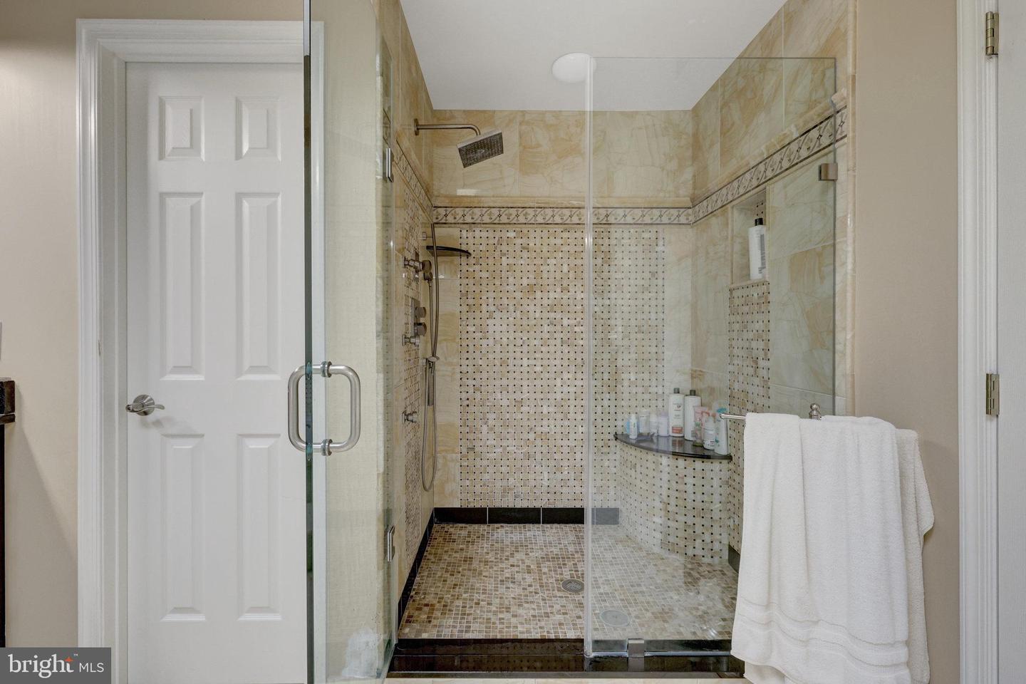 1011 PRESERVE CT, GREAT FALLS, Virginia 22066, 5 Bedrooms Bedrooms, ,5 BathroomsBathrooms,Residential,For sale,1011 PRESERVE CT,VAFX2265766 MLS # VAFX2265766