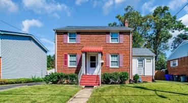 5943 2ND ST S, ARLINGTON, Virginia 22204, 3 Bedrooms Bedrooms, 14 Rooms Rooms,2 BathroomsBathrooms,Residential,For sale,5943 2ND ST S,VAAR2063366 MLS # VAAR2063366