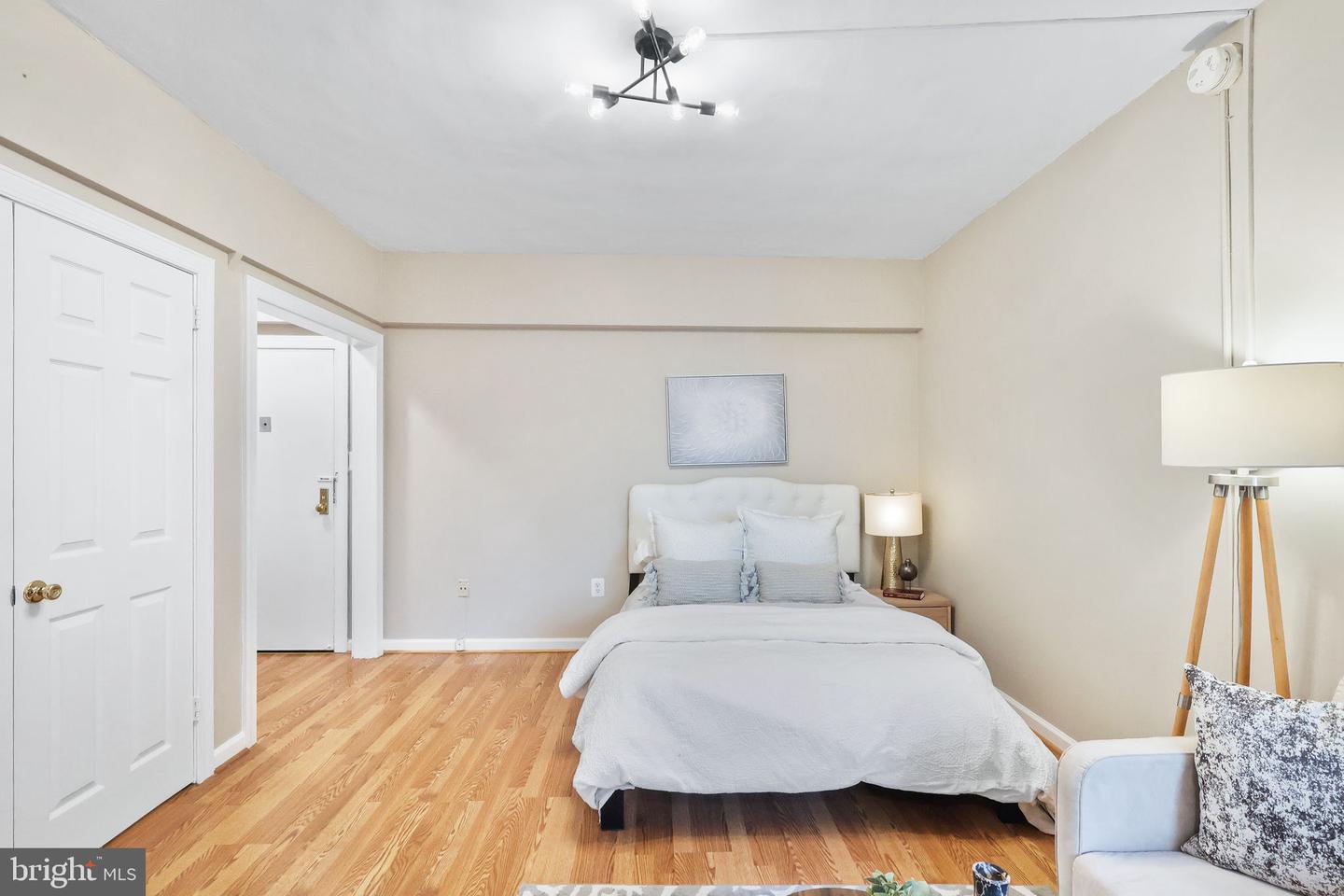 1727 MASSACHUSETTS AVE NW #201, WASHINGTON, District Of Columbia 20036, ,1 BathroomBathrooms,Residential,For sale,1727 MASSACHUSETTS AVE NW #201,DCDC2221326 MLS # DCDC2221326