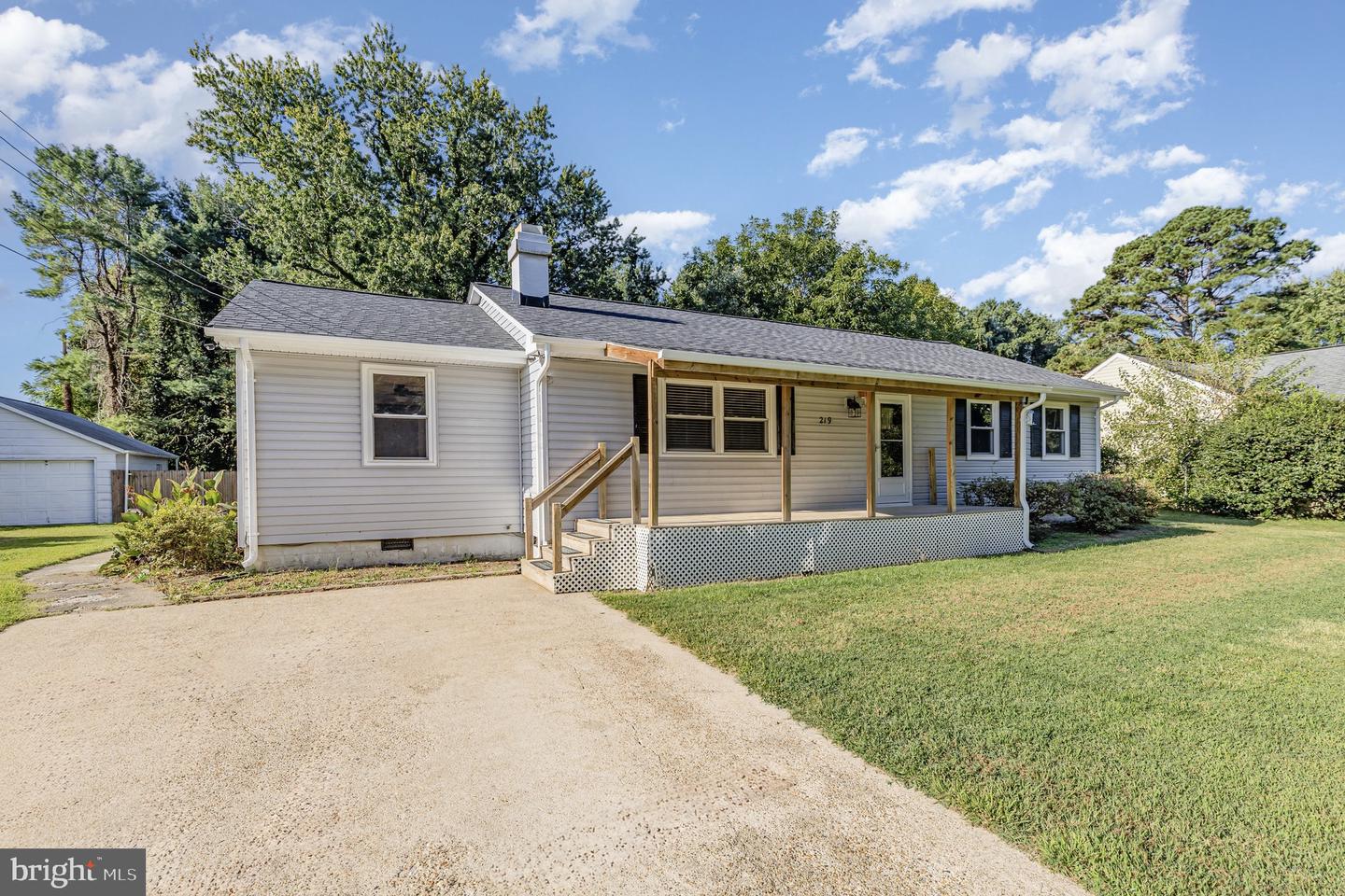 219 CEDAR LN, COLONIAL BEACH, Virginia 22443, 4 Bedrooms Bedrooms, ,2 BathroomsBathrooms,Residential,For sale,219 CEDAR LN,VAWE2009728 MLS # VAWE2009728