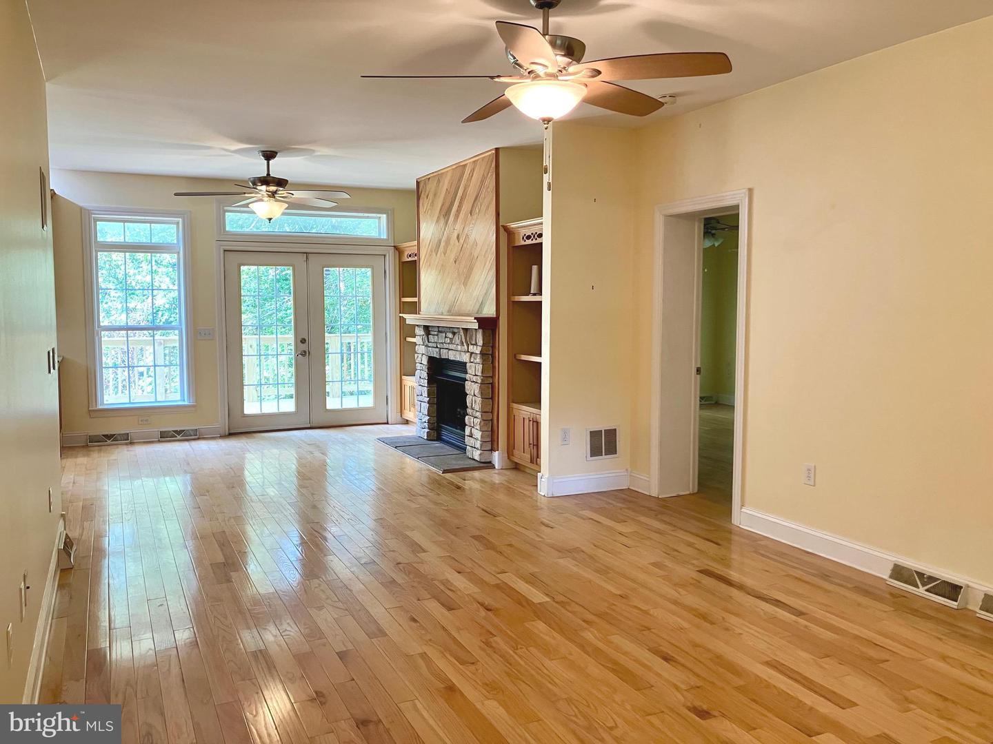 188 BYRD POINT LN, LOUISA, Virginia 23093, 5 Bedrooms Bedrooms, ,3 BathroomsBathrooms,Residential,For sale,188 BYRD POINT LN,VALA2007834 MLS # VALA2007834