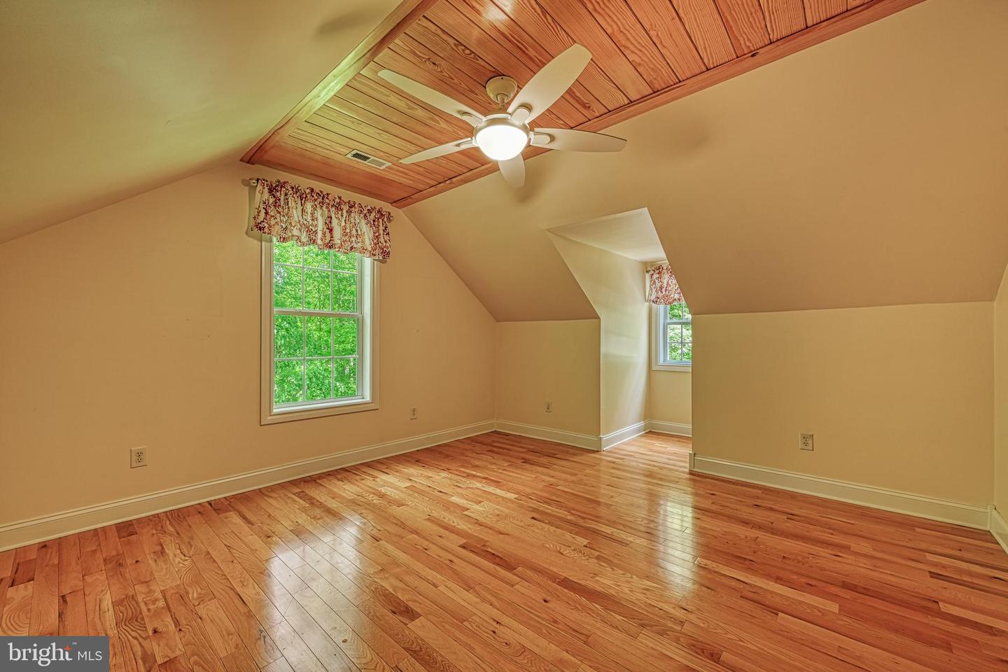 188 BYRD POINT LN, LOUISA, Virginia 23093, 5 Bedrooms Bedrooms, ,3 BathroomsBathrooms,Residential,For sale,188 BYRD POINT LN,VALA2007834 MLS # VALA2007834