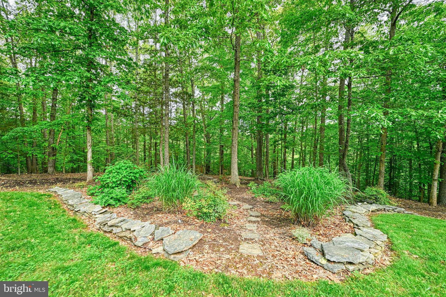 188 BYRD POINT LN, LOUISA, Virginia 23093, 5 Bedrooms Bedrooms, ,3 BathroomsBathrooms,Residential,For sale,188 BYRD POINT LN,VALA2007834 MLS # VALA2007834