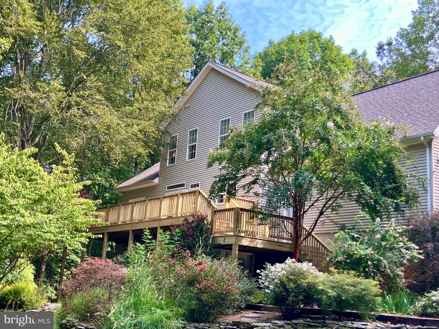 188 BYRD POINT LN, LOUISA, Virginia 23093, 5 Bedrooms Bedrooms, ,3 BathroomsBathrooms,Residential,For sale,188 BYRD POINT LN,VALA2007834 MLS # VALA2007834