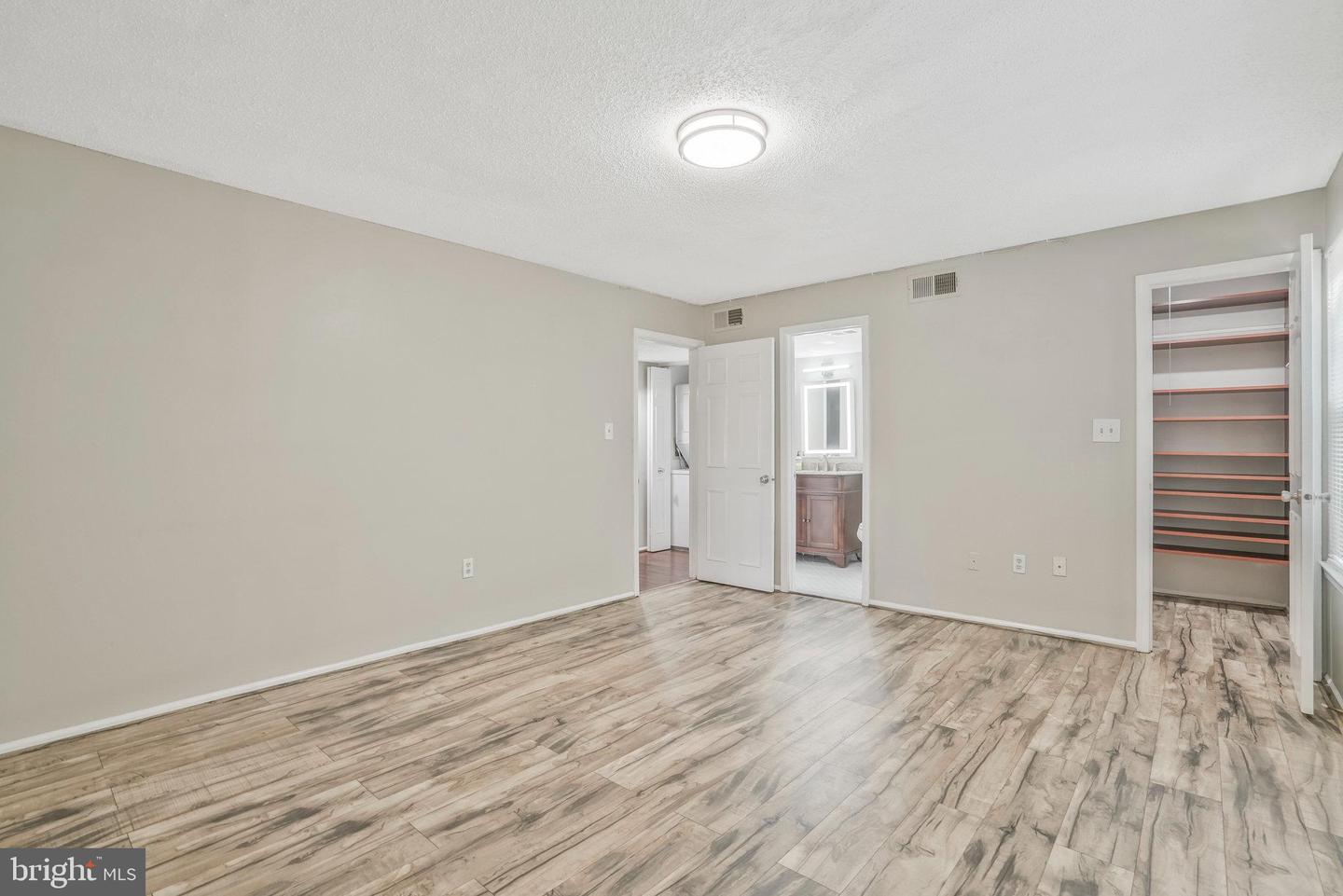 7756 NEW PROVIDENCE DR #16, FALLS CHURCH, Virginia 22042, 2 Bedrooms Bedrooms, ,1 BathroomBathrooms,Residential,For sale,7756 NEW PROVIDENCE DR #16,VAFX2255452 MLS # VAFX2255452