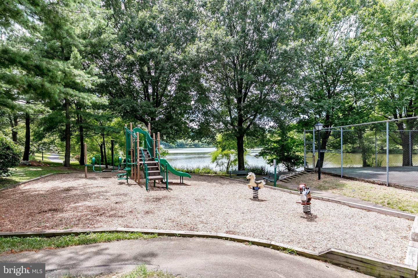7756 NEW PROVIDENCE DR #16, FALLS CHURCH, Virginia 22042, 2 Bedrooms Bedrooms, ,1 BathroomBathrooms,Residential,For sale,7756 NEW PROVIDENCE DR #16,VAFX2255452 MLS # VAFX2255452