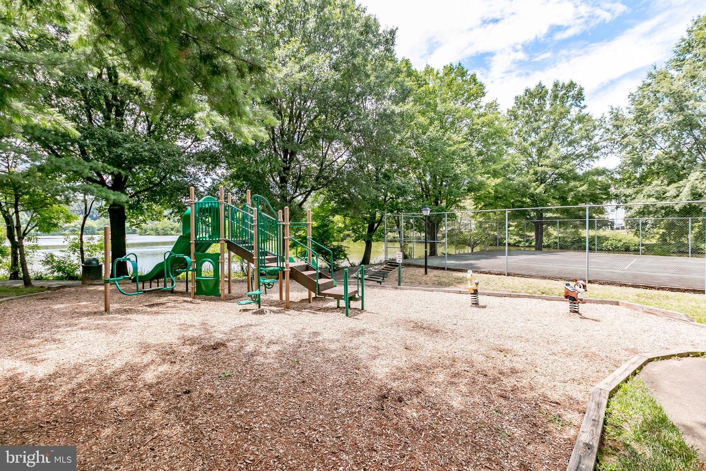 7756 NEW PROVIDENCE DR #16, FALLS CHURCH, Virginia 22042, 2 Bedrooms Bedrooms, ,1 BathroomBathrooms,Residential,For sale,7756 NEW PROVIDENCE DR #16,VAFX2255452 MLS # VAFX2255452