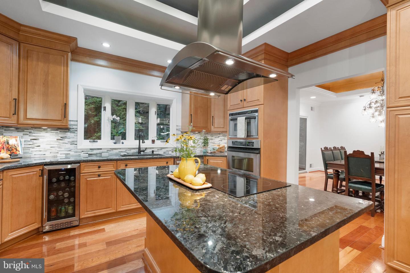 10916 THIMBLEBERRY LN, GREAT FALLS, Virginia 22066, 5 Bedrooms Bedrooms, ,4 BathroomsBathrooms,Residential,For sale,10916 THIMBLEBERRY LN,VAFX2261854 MLS # VAFX2261854