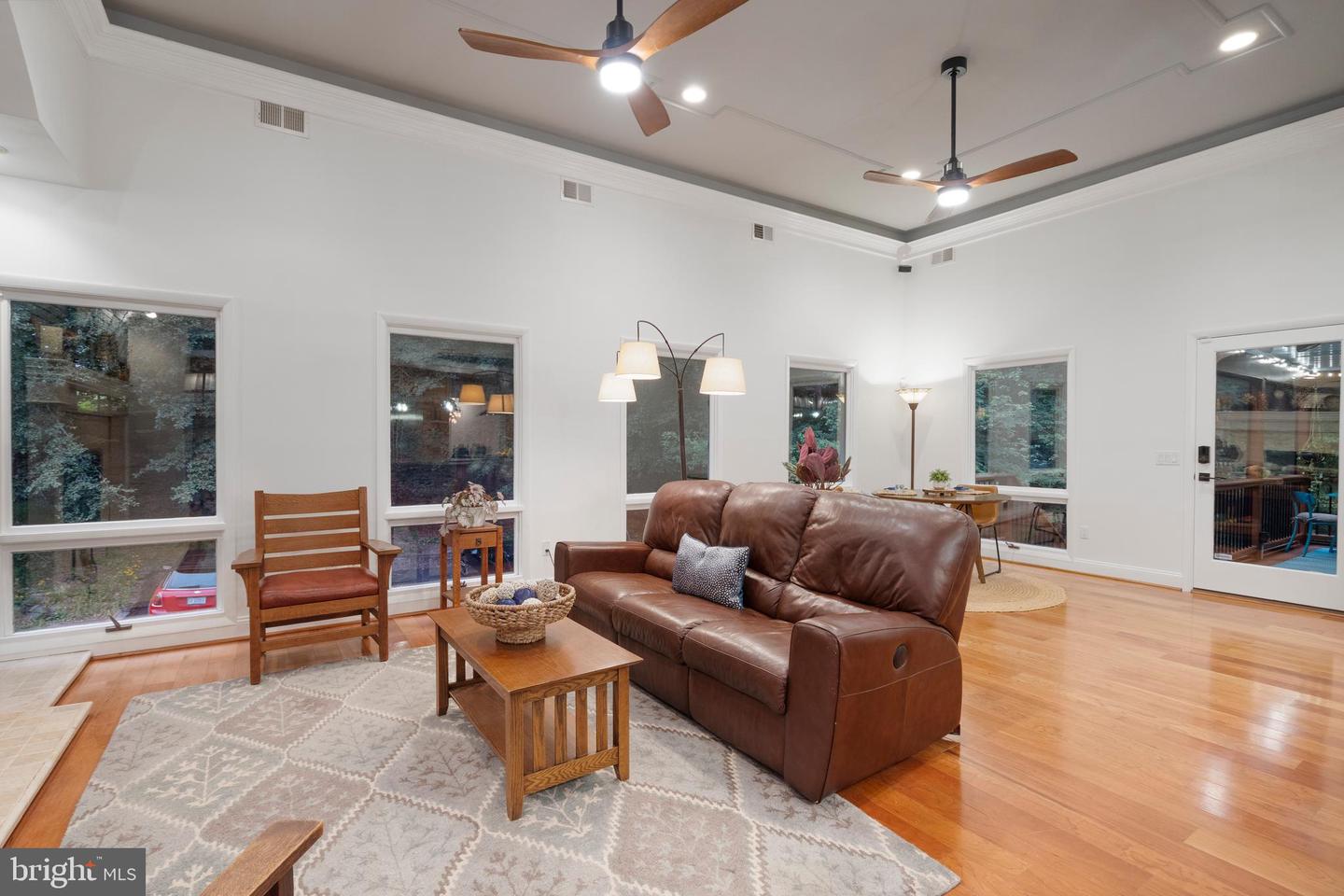 10916 THIMBLEBERRY LN, GREAT FALLS, Virginia 22066, 5 Bedrooms Bedrooms, ,4 BathroomsBathrooms,Residential,For sale,10916 THIMBLEBERRY LN,VAFX2261854 MLS # VAFX2261854