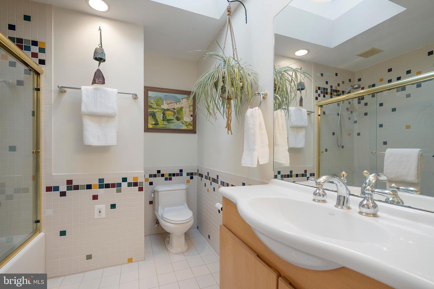 10916 THIMBLEBERRY LN, GREAT FALLS, Virginia 22066, 5 Bedrooms Bedrooms, ,4 BathroomsBathrooms,Residential,For sale,10916 THIMBLEBERRY LN,VAFX2261854 MLS # VAFX2261854