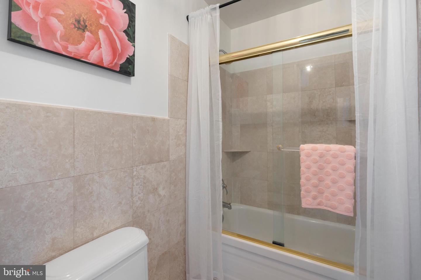 10916 THIMBLEBERRY LN, GREAT FALLS, Virginia 22066, 5 Bedrooms Bedrooms, ,4 BathroomsBathrooms,Residential,For sale,10916 THIMBLEBERRY LN,VAFX2261854 MLS # VAFX2261854
