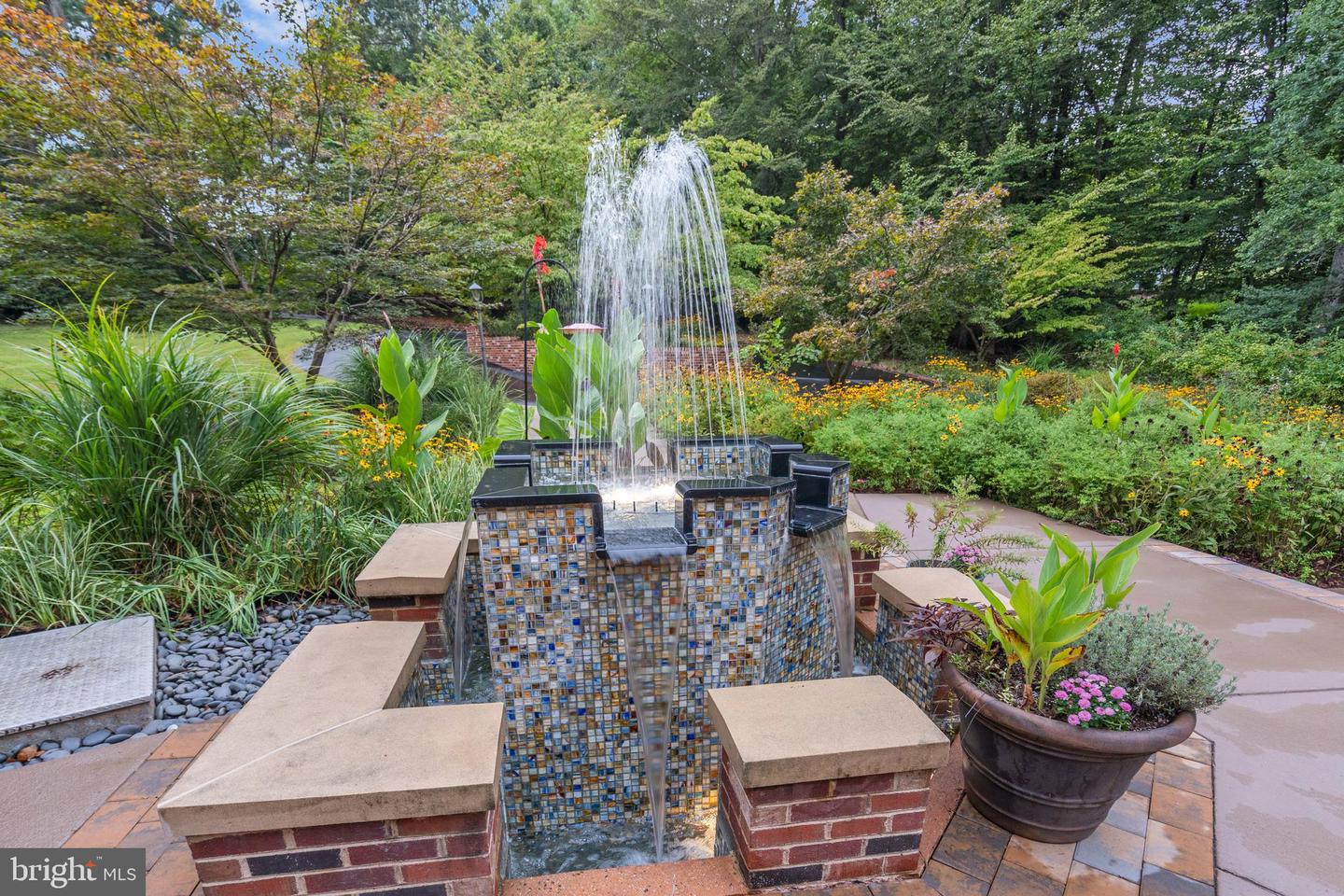 10916 THIMBLEBERRY LN, GREAT FALLS, Virginia 22066, 5 Bedrooms Bedrooms, ,4 BathroomsBathrooms,Residential,For sale,10916 THIMBLEBERRY LN,VAFX2261854 MLS # VAFX2261854