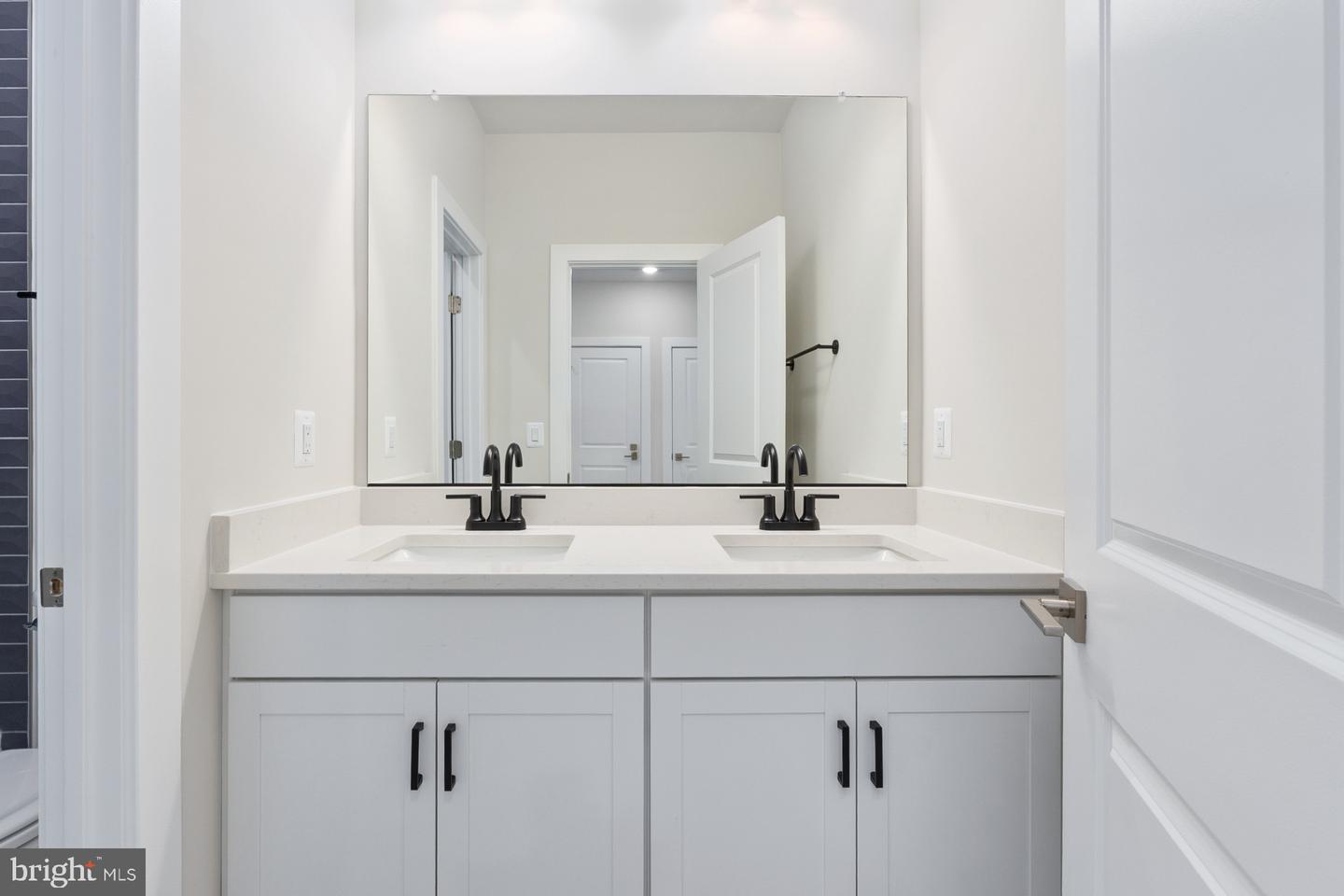 44579 STRABANE TER, ASHBURN, Virginia 20147, 3 Bedrooms Bedrooms, ,2 BathroomsBathrooms,Residential,For sale,44579 STRABANE TER,VALO2106448 MLS # VALO2106448