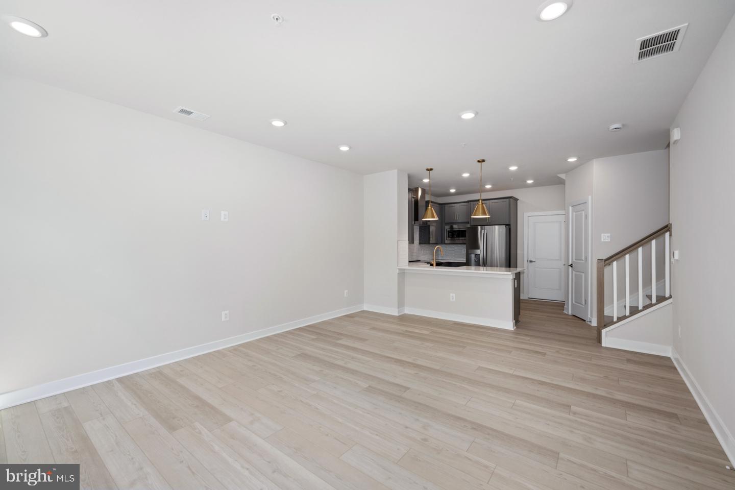 44579 STRABANE TER, ASHBURN, Virginia 20147, 3 Bedrooms Bedrooms, ,2 BathroomsBathrooms,Residential,For sale,44579 STRABANE TER,VALO2106448 MLS # VALO2106448