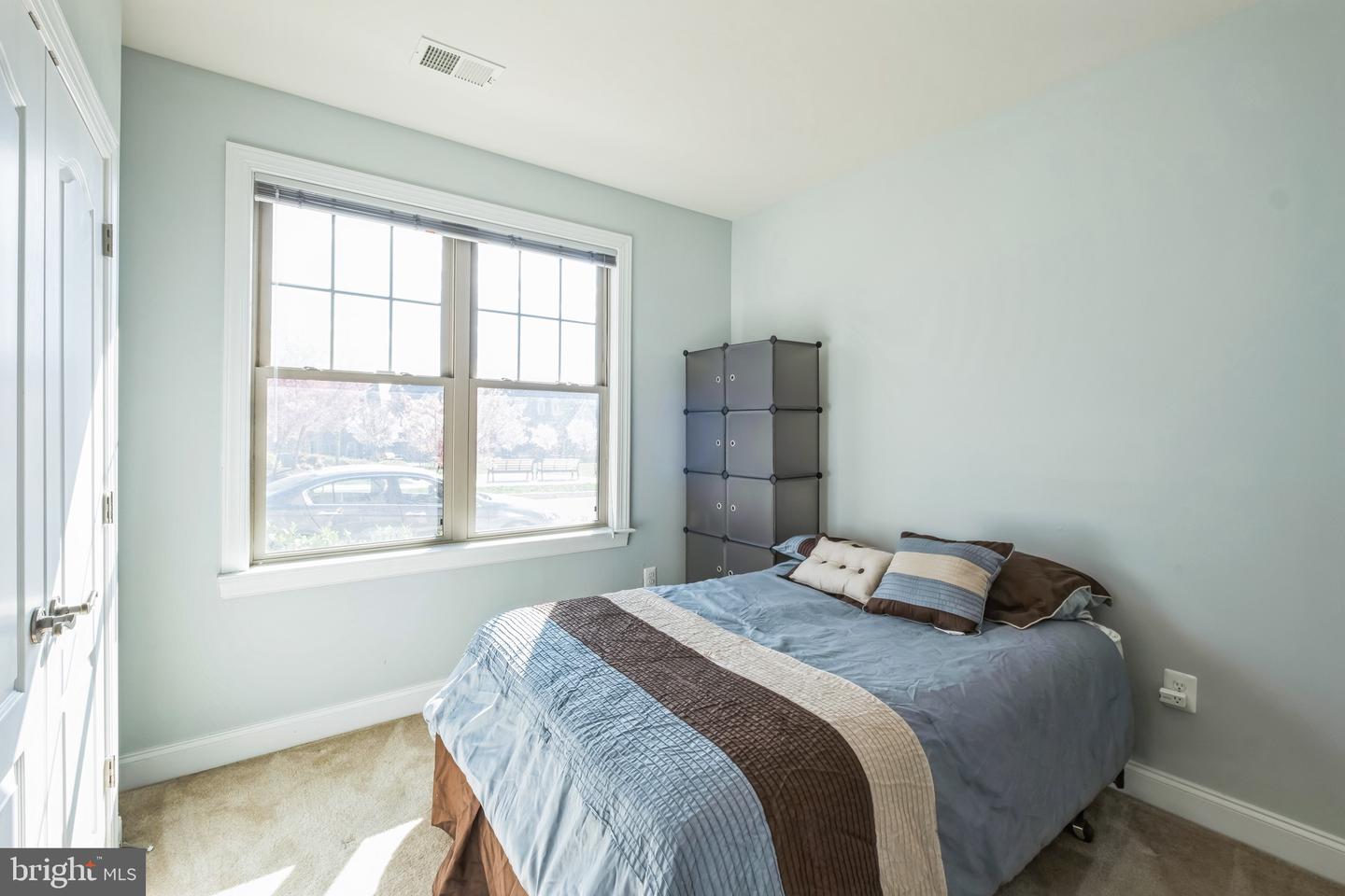 165 CONCORD PL NE, WASHINGTON, District Of Columbia 20011, 3 Bedrooms Bedrooms, 15 Rooms Rooms,3 BathroomsBathrooms,Residential,For sale,165 CONCORD PL NE,DCDC2221358 MLS # DCDC2221358