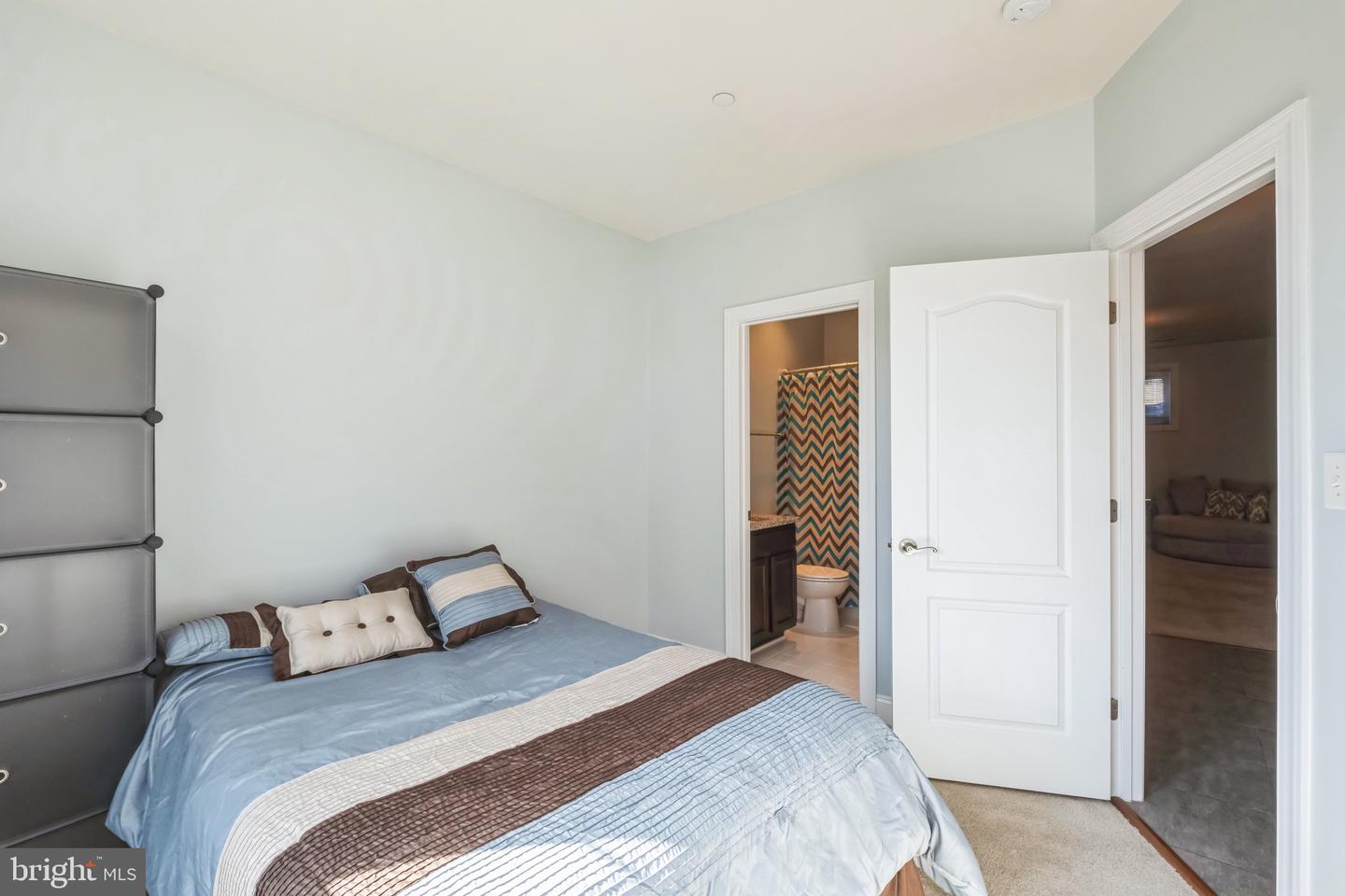 165 CONCORD PL NE, WASHINGTON, District Of Columbia 20011, 3 Bedrooms Bedrooms, 15 Rooms Rooms,3 BathroomsBathrooms,Residential,For sale,165 CONCORD PL NE,DCDC2221358 MLS # DCDC2221358