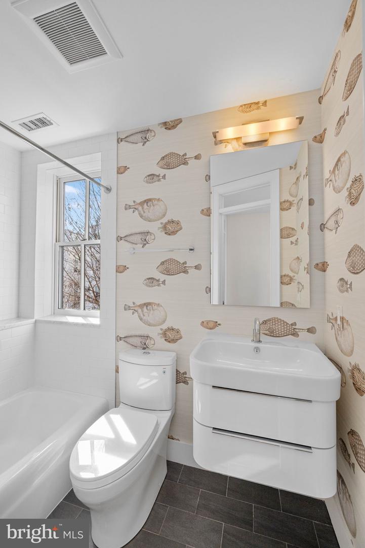 2912 DUMBARTON ST NW, WASHINGTON, District Of Columbia 20007, 3 Bedrooms Bedrooms, ,3 BathroomsBathrooms,Residential,For sale,2912 DUMBARTON ST NW,DCDC2221362 MLS # DCDC2221362