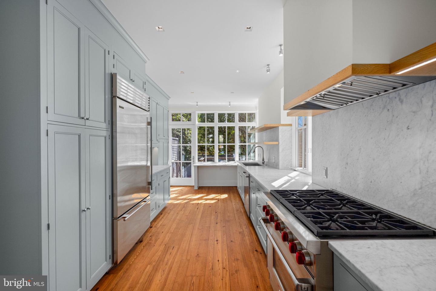 2912 DUMBARTON ST NW, WASHINGTON, District Of Columbia 20007, 3 Bedrooms Bedrooms, ,3 BathroomsBathrooms,Residential,For sale,2912 DUMBARTON ST NW,DCDC2221362 MLS # DCDC2221362