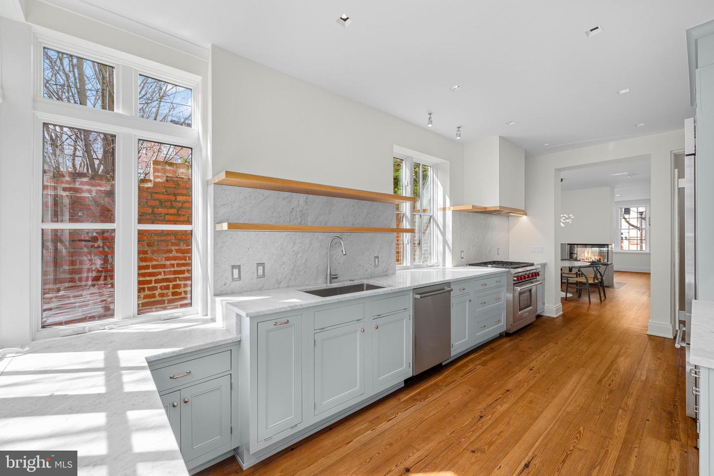 2912 DUMBARTON ST NW, WASHINGTON, District Of Columbia 20007, 3 Bedrooms Bedrooms, ,3 BathroomsBathrooms,Residential,For sale,2912 DUMBARTON ST NW,DCDC2221362 MLS # DCDC2221362