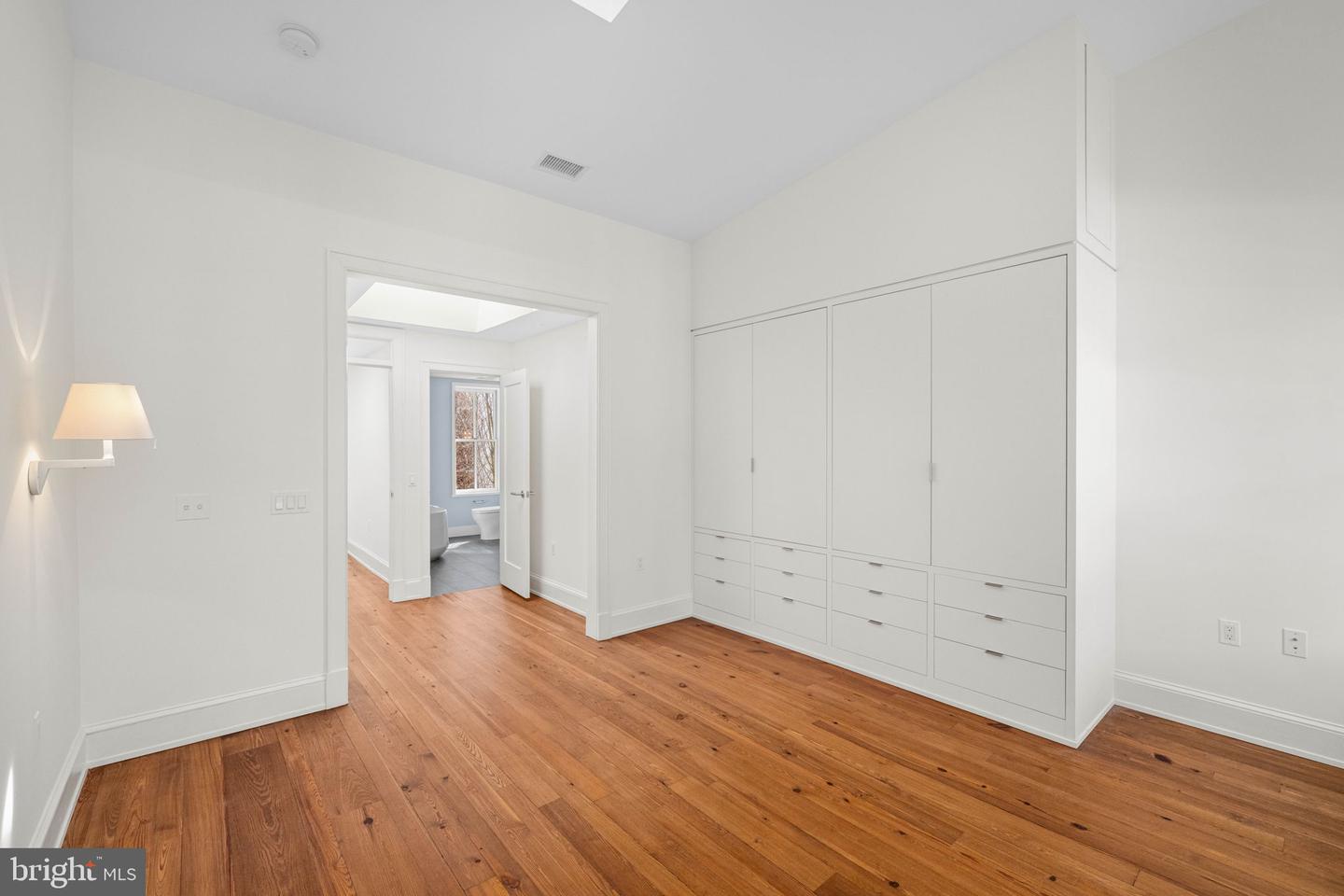 2912 DUMBARTON ST NW, WASHINGTON, District Of Columbia 20007, 3 Bedrooms Bedrooms, ,3 BathroomsBathrooms,Residential,For sale,2912 DUMBARTON ST NW,DCDC2221362 MLS # DCDC2221362