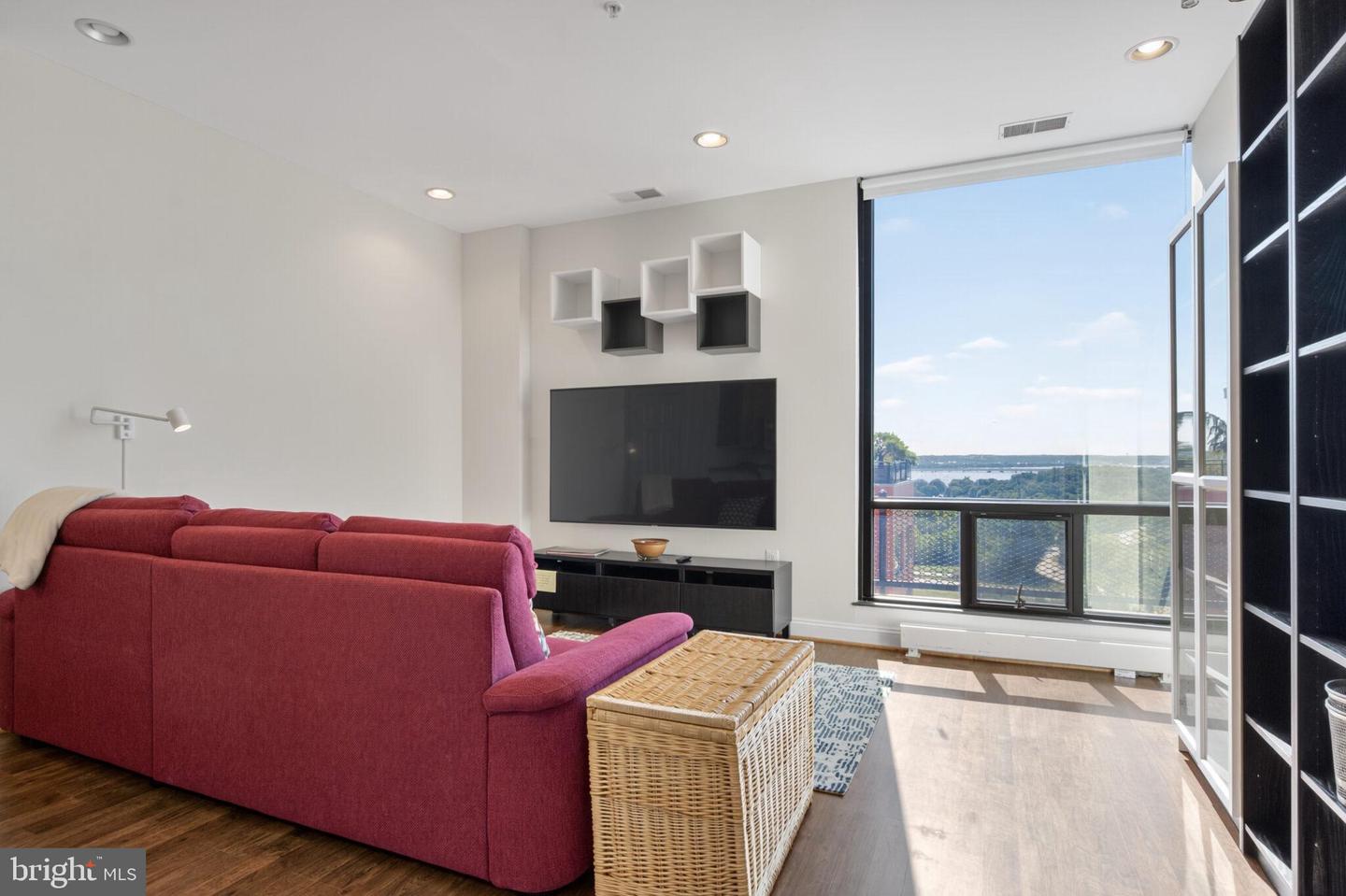 1011 ARLINGTON BLVD #1112, ARLINGTON, Virginia 22209, 1 Bedroom Bedrooms, ,1 BathroomBathrooms,Residential,For sale,1011 ARLINGTON BLVD #1112,VAAR2063394 MLS # VAAR2063394