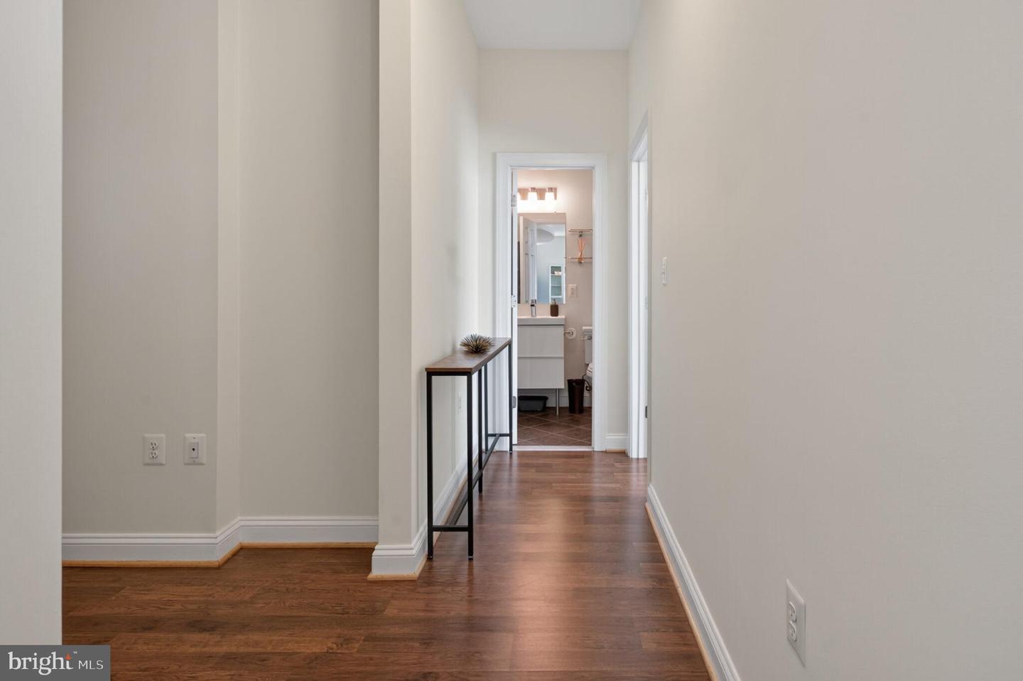 1011 ARLINGTON BLVD #1112, ARLINGTON, Virginia 22209, 1 Bedroom Bedrooms, ,1 BathroomBathrooms,Residential,For sale,1011 ARLINGTON BLVD #1112,VAAR2063394 MLS # VAAR2063394