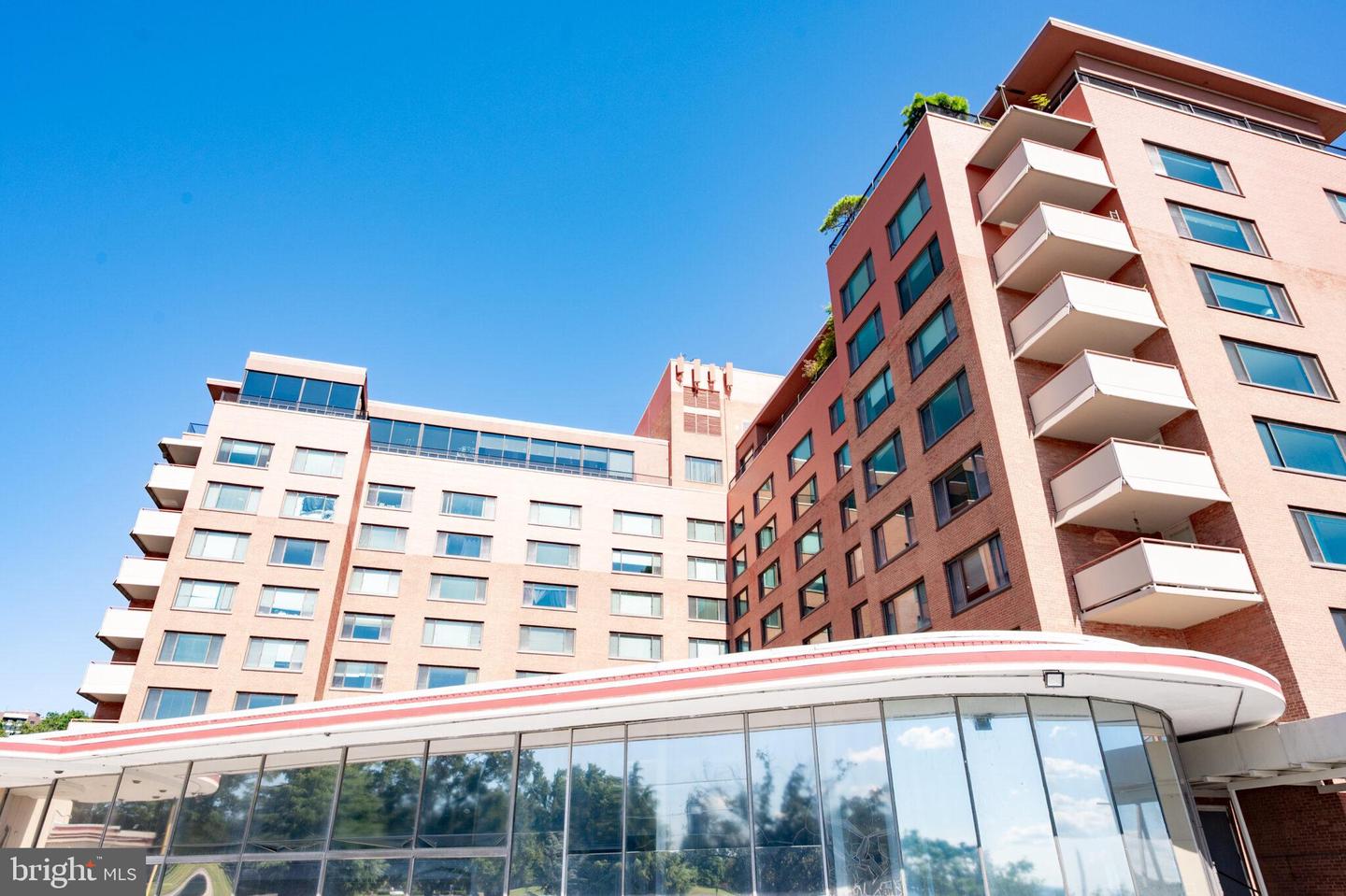 1011 ARLINGTON BLVD #1112, ARLINGTON, Virginia 22209, 1 Bedroom Bedrooms, ,1 BathroomBathrooms,Residential,For sale,1011 ARLINGTON BLVD #1112,VAAR2063394 MLS # VAAR2063394