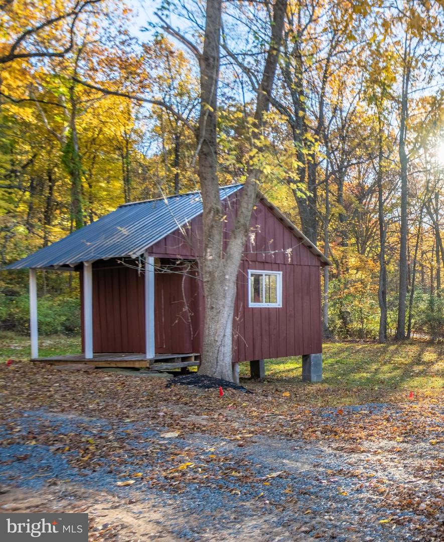 36697 HESKETT LN, HILLSBORO, Virginia 20132, 2 Bedrooms Bedrooms, 7 Rooms Rooms,2 BathroomsBathrooms,Residential,For sale,36697 HESKETT LN,VALO2106466 MLS # VALO2106466