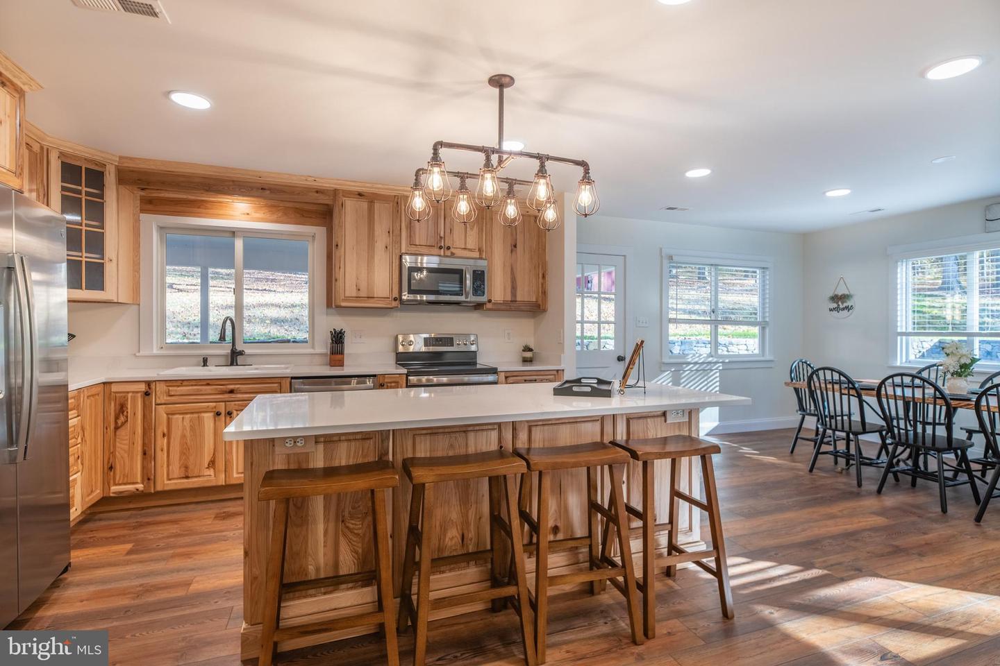 36697 HESKETT LN, HILLSBORO, Virginia 20132, 2 Bedrooms Bedrooms, 7 Rooms Rooms,2 BathroomsBathrooms,Residential,For sale,36697 HESKETT LN,VALO2106466 MLS # VALO2106466